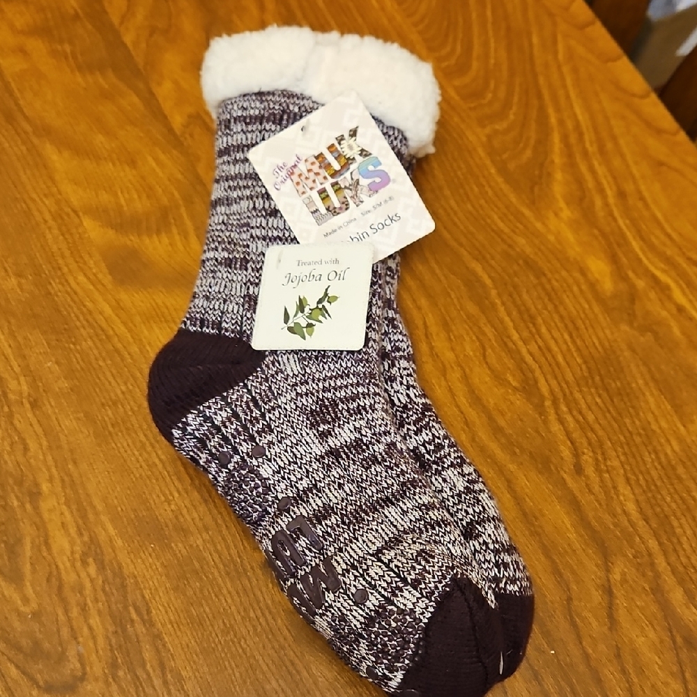 The Original Muk Luks NWT purple Cabin Socks size S/M 6/8